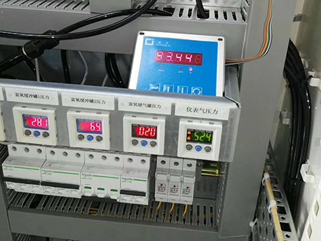 制氧设备plc控制柜运行仪表显示
